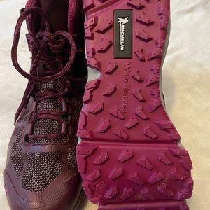 Under Armour Hiking Boots Gore Tex Michelin Charge size 7
